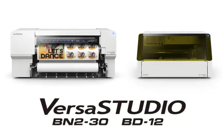Impresora de gran formato VersaSTUDIO BN2-30 y BD-12 para impresión de vinilos y plotters de corte, ideales para señalización, gráficos publicitarios y decoración con tecnología de impresión avanzada.
